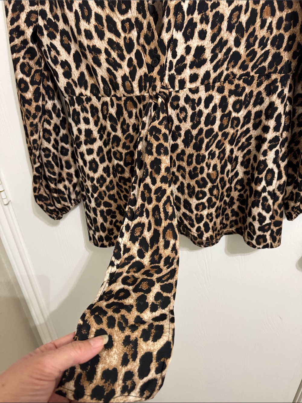 Allegra K Leopard Print Blouse Women’s Small V Neck Tie Front Long Sleeve NWOT. - Picture 8 of 15